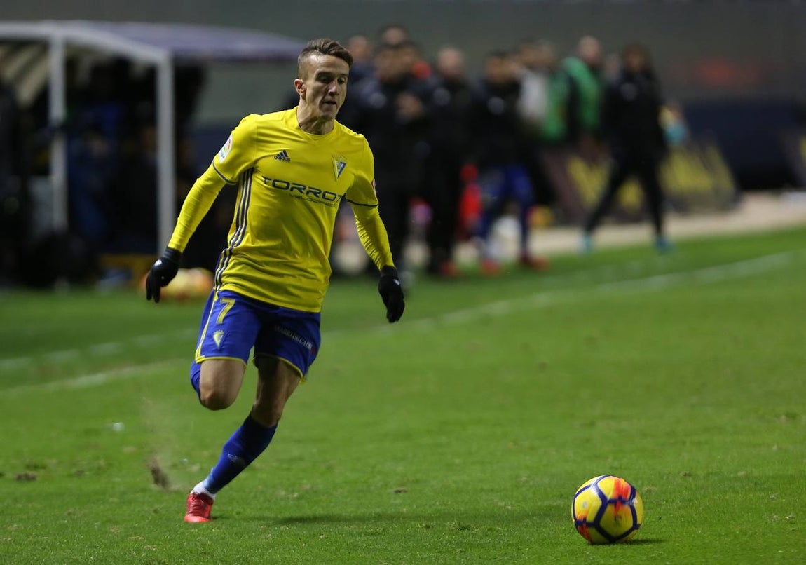 Fotos: El Cádiz se impone al Albacete en Carranza