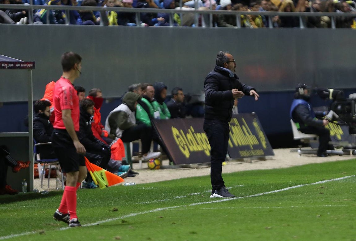 Fotos: El Cádiz se impone al Albacete en Carranza