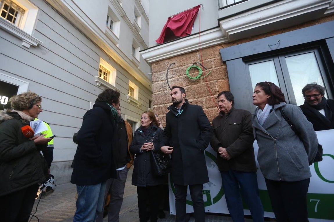 Fotos: Cambio de nombre de Avenida Ramon de Carranza a 4 de diciembre de 1977
