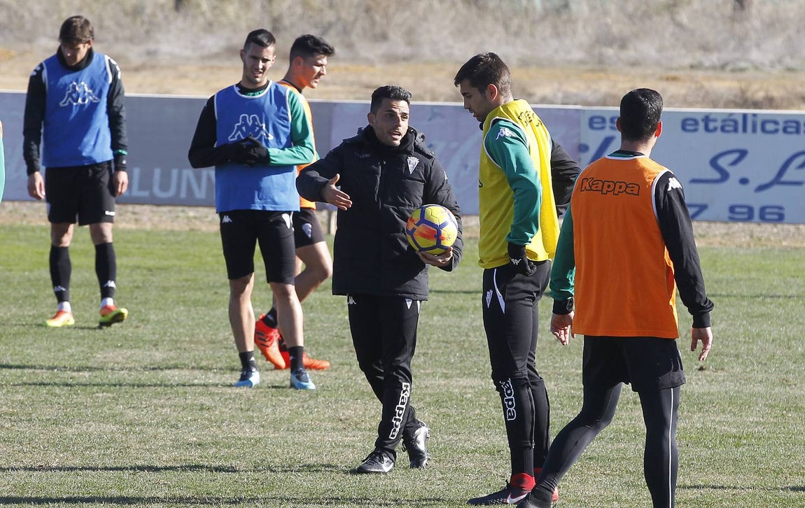 Imágenes del primer día de Jorge Romero como técnico del Córdoba CF