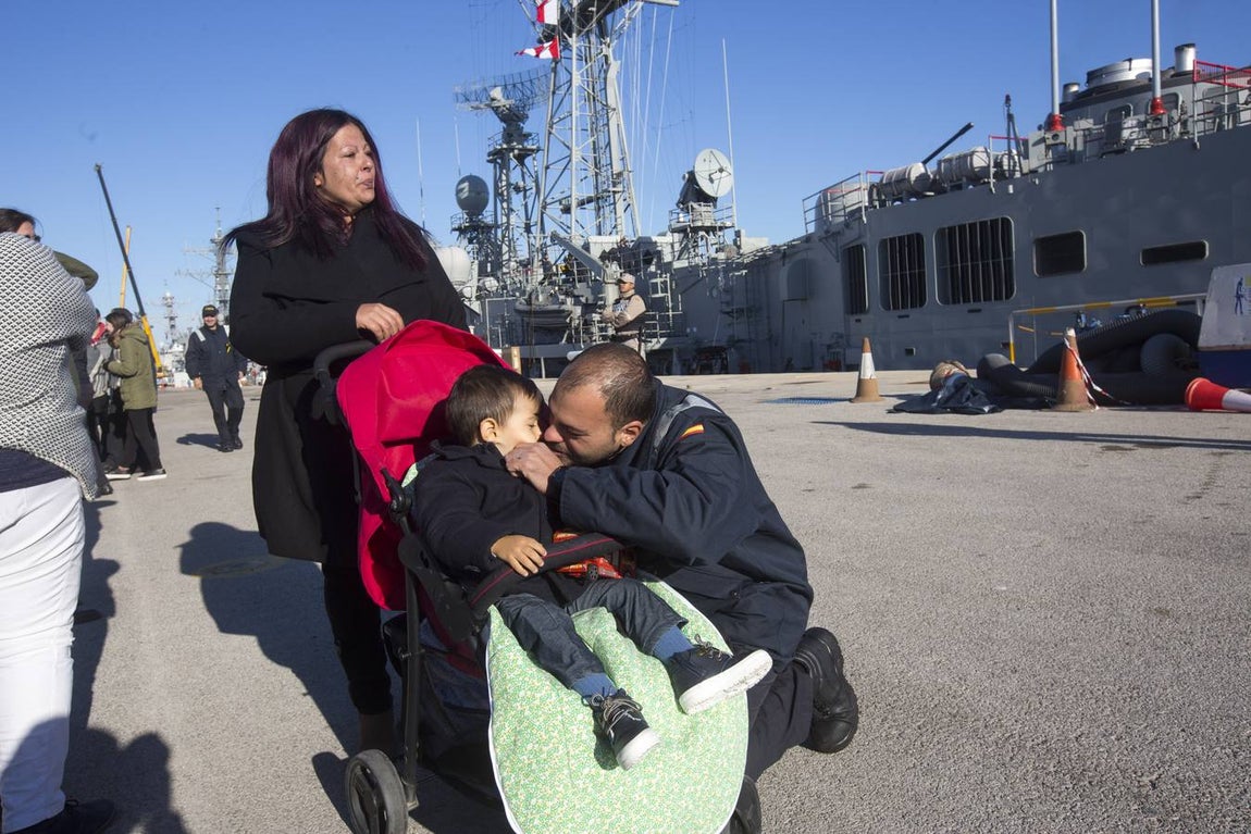 La fragata &#039;Santa María&#039; parte hacia la operación &#039;Sophia&#039; (II)