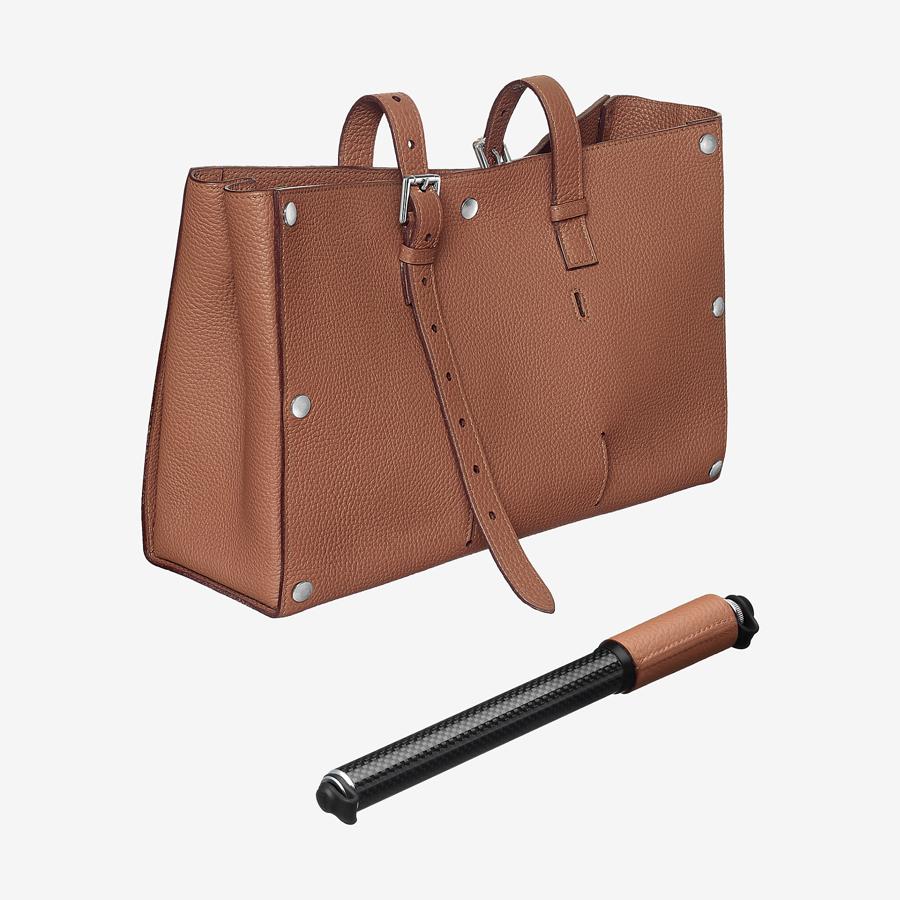 Hermès. Accessoires astucieux bicycle pannier and pump: 3.626,52 €
