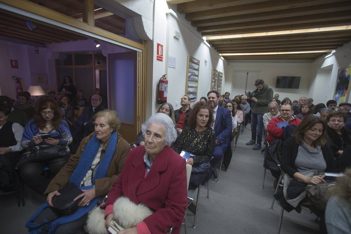 Fotos: Yolanda Vallejo presenta ‘Cómo hemos cambiado’ en la Casa Pemán