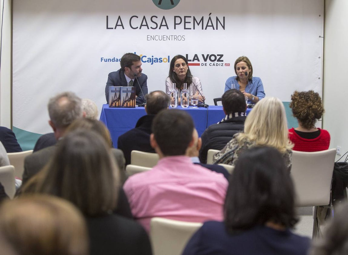Fotos: Yolanda Vallejo presenta ‘Cómo hemos cambiado’ en la Casa Pemán