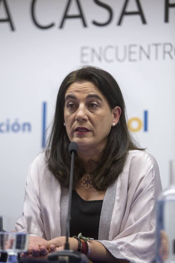 Fotos: Yolanda Vallejo presenta ‘Cómo hemos cambiado’ en la Casa Pemán