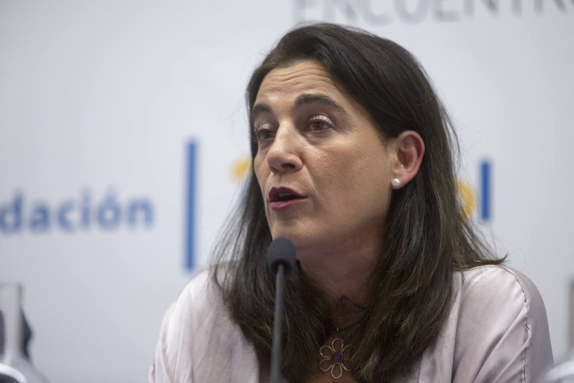 Fotos: Yolanda Vallejo presenta ‘Cómo hemos cambiado’ en la Casa Pemán