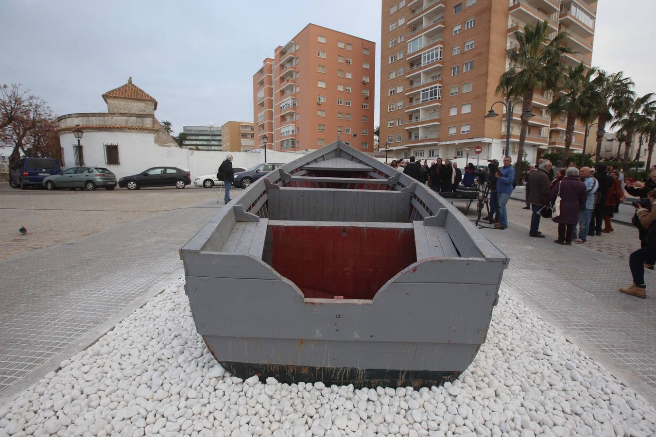 Fotos: Exposición permanente de la patera que arribó en Cádiz