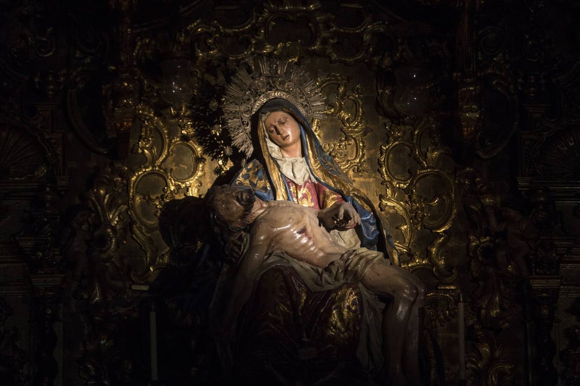 Imagen que preside el retablo de la iglesia de la Piedad. 
