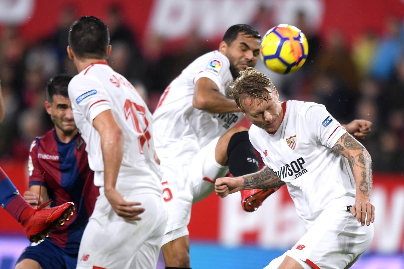 Todas las imágenes del Sevilla-Levante