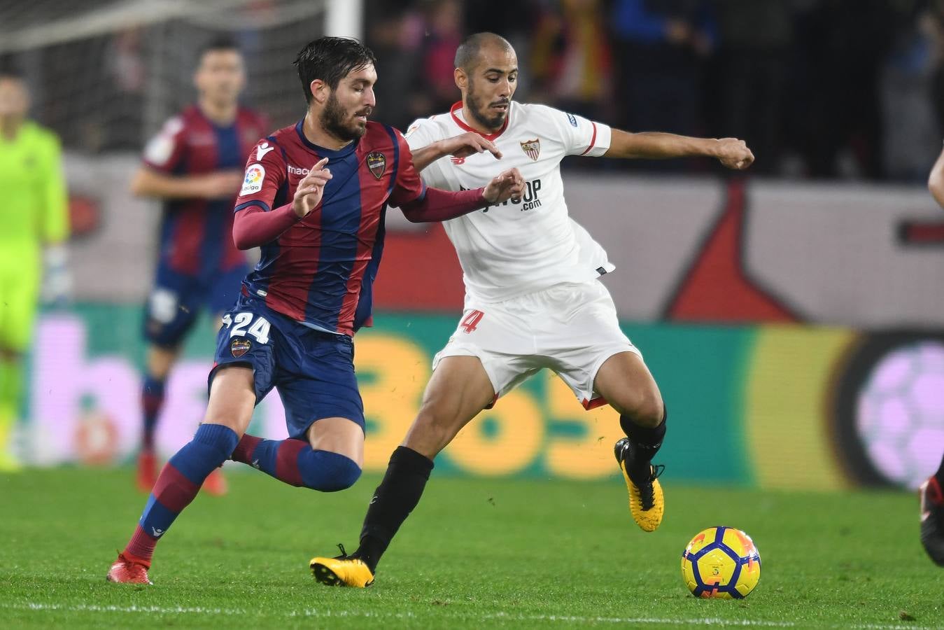 Todas las imágenes del Sevilla-Levante