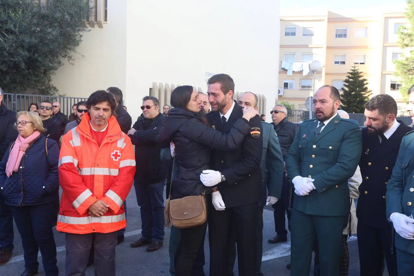 FOTOS: La sentida despedida al guardia Víctor Caballero en Cádiz