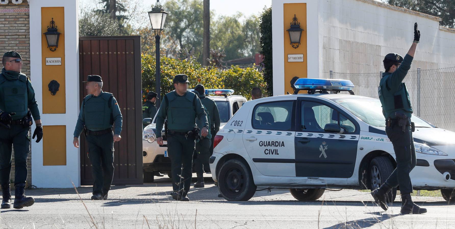 Imágenes de la actuación de la Guardia Civil tras el intento de robo de un chalé