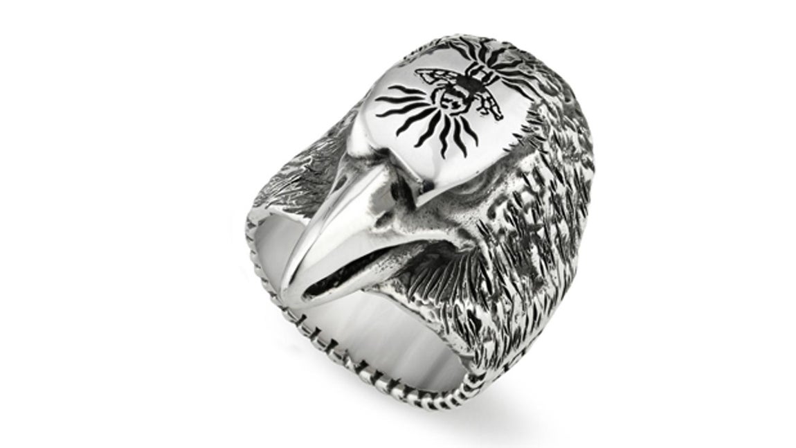 Gucci. Anillo de Plata con Cabeza de Águila. (Precio: 340 euros)