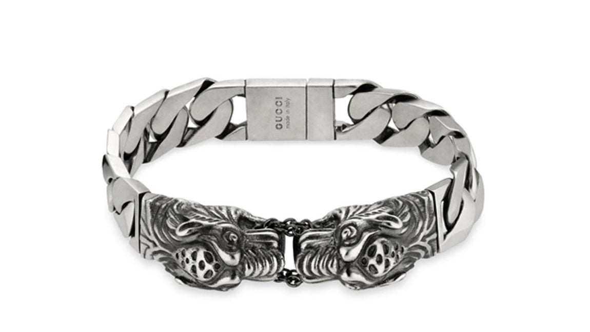 Gucci. Pulsera con Cabeza de Tigre. (Precio: 970 euros)