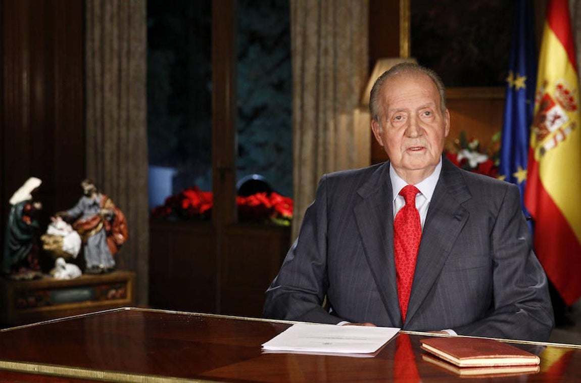 2013: «Nos une la extraordinaria riqueza de un país diverso, de culturas y sensibilidades distintas. Nos une la solidaridad que siempre demostramos ante las grandes adversidades, ante las desigualdades sociales y territoriales, ante las necesidades de nuestros vecinos. Y nos une y nos debe seguir uniendo el sentimiento de comunidad que recientemente expresaba el Príncipe de Asturias: España es una gran Nación que vale la pena vivir y querer, y por la que merece la pena luchar».. 