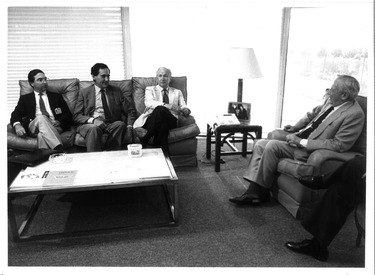 Reunión olímpica en el despacho del comisario con Enrique Moreno de la Cova, Carlos Ferrer Salat y Juan Antonio Samaranch