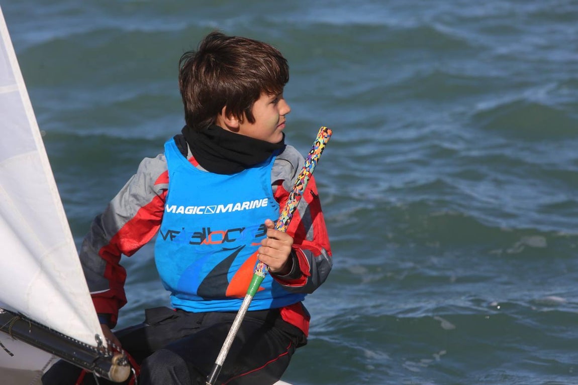 GALERÍA FOTOS: Comienza la Optimist Excellence Cup en aguas gaditanas