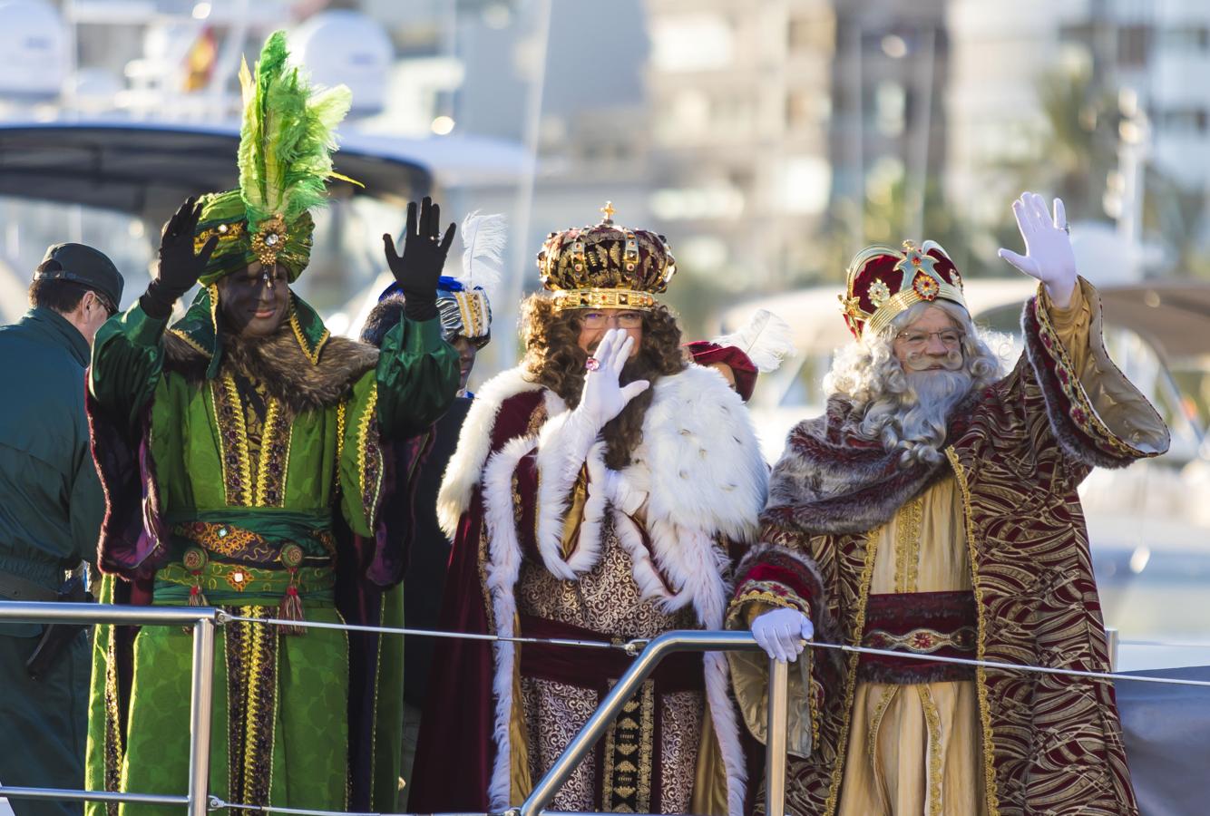 La Cabalgata de Reyes Magos de Alicante, en imágenes. 