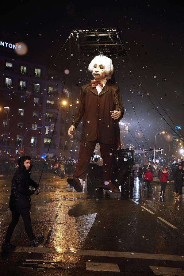 La cabalgata de los Reyes Magos de Madrid, en imágenes