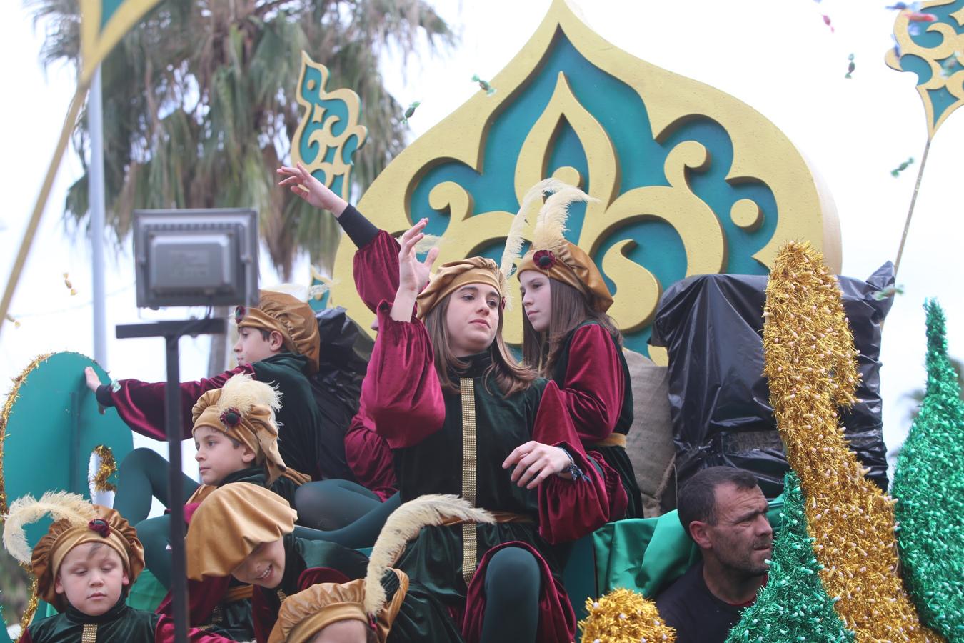 FOTOS: La Cabalgata de los Reyes Magos de Cádiz