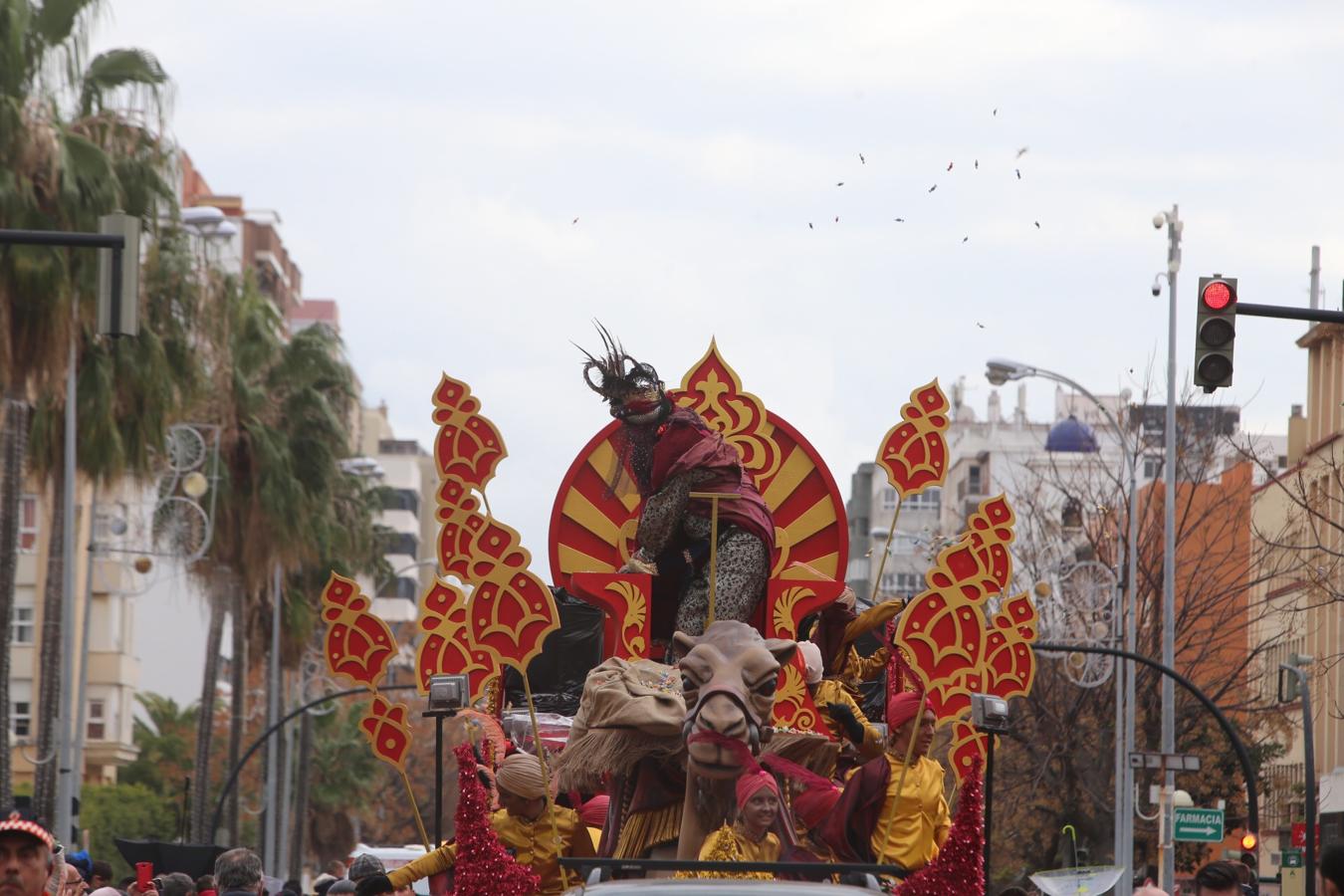 FOTOS: La Cabalgata de los Reyes Magos de Cádiz