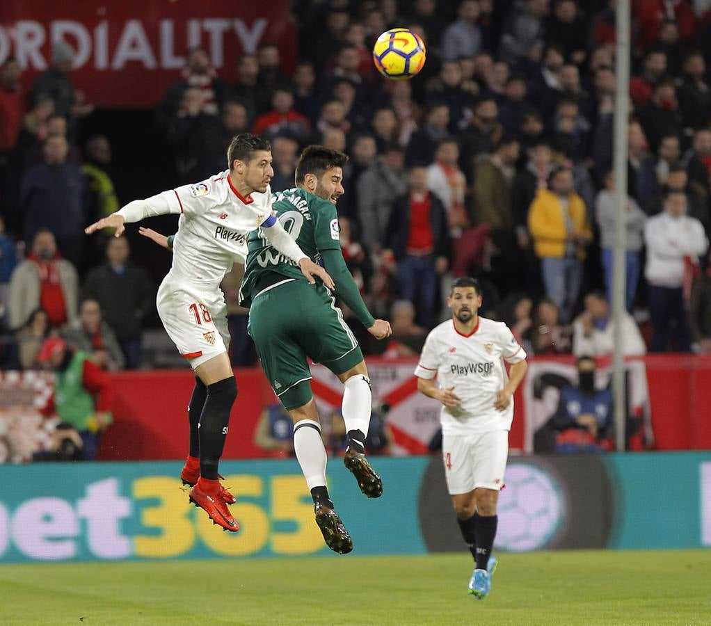 Las imágenes más trepidantes del derbi Sevilla FC-Real Betis
