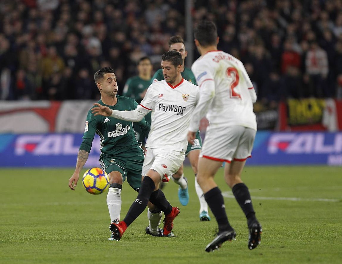 Las imágenes más trepidantes del derbi Sevilla FC-Real Betis