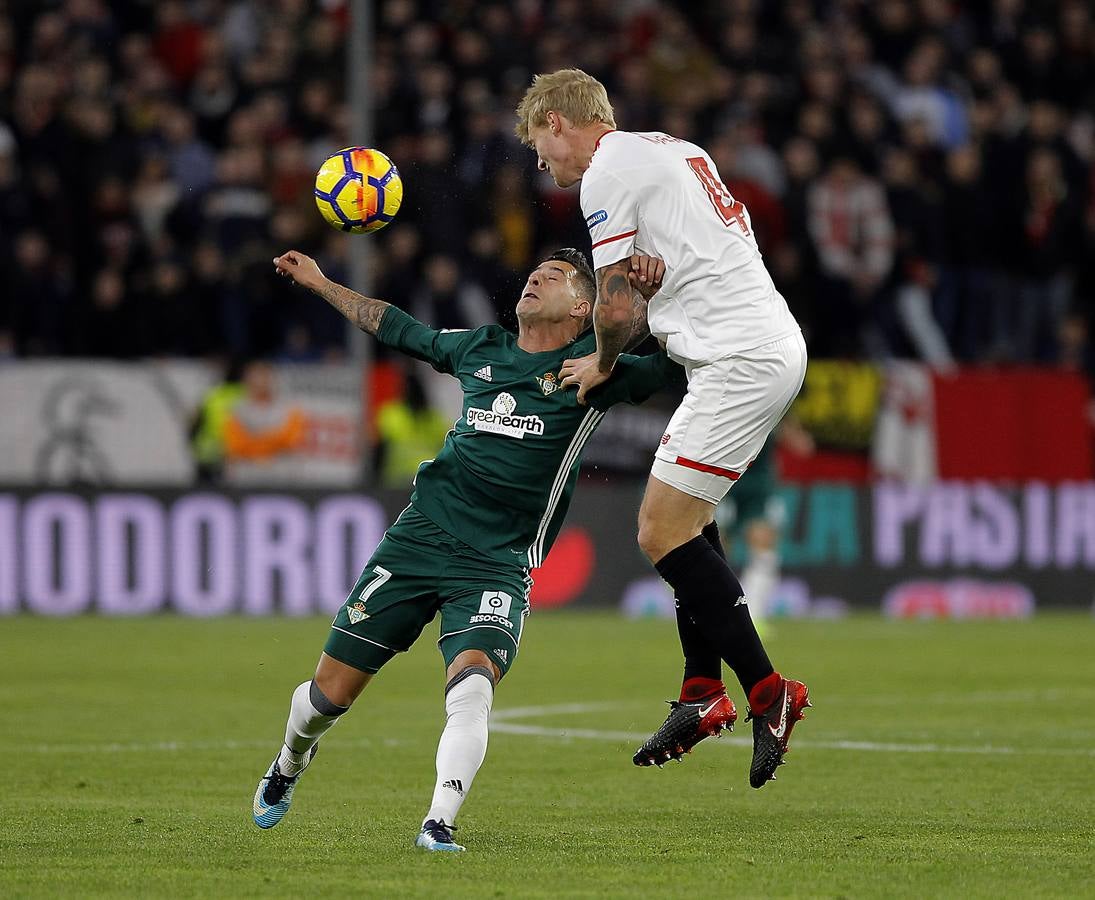 Las imágenes más trepidantes del derbi Sevilla FC-Real Betis