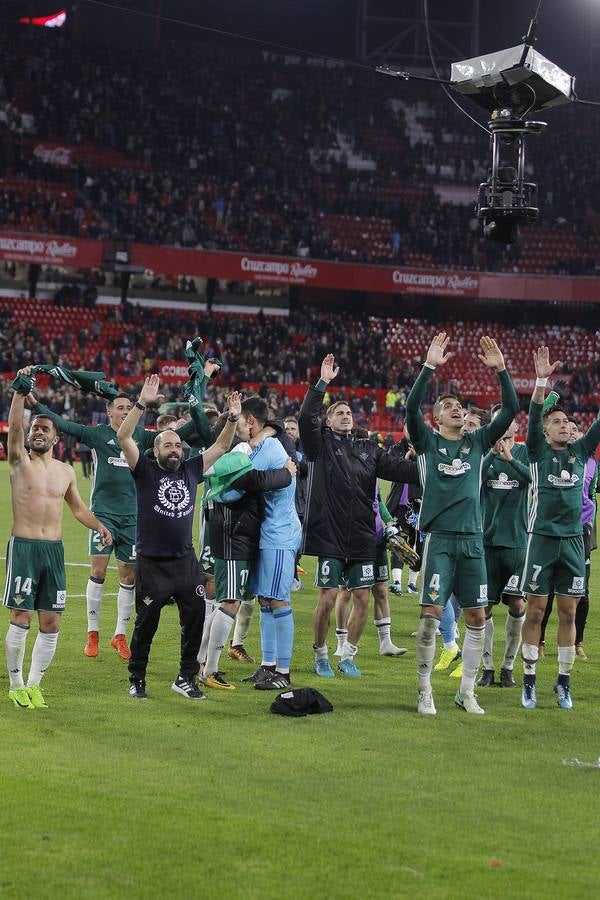 Las imágenes más trepidantes del derbi Sevilla FC-Real Betis