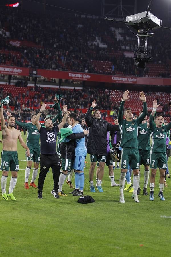 Las imágenes más trepidantes del derbi Sevilla FC-Real Betis