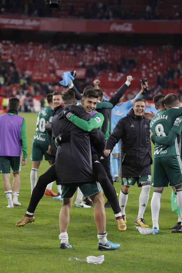 Las imágenes más trepidantes del derbi Sevilla FC-Real Betis