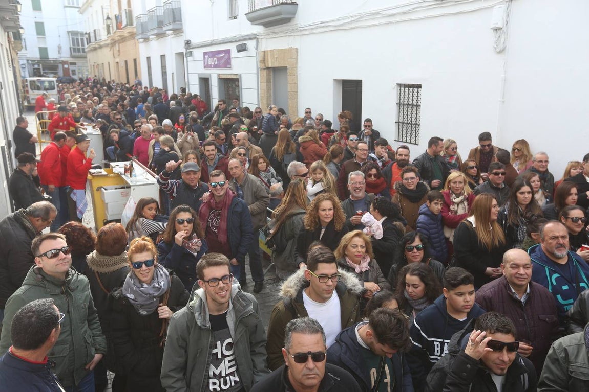 Fotos: Ambientazo en la Erizada más madrugadora de Cádiz