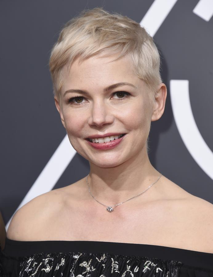 Michelle Williams. Louis Vuitton también vistió a la nominada a mejor actriz en la categoría de Drama, fue su colección de Alta Joyería la que brilló sobre la alfombra roja
