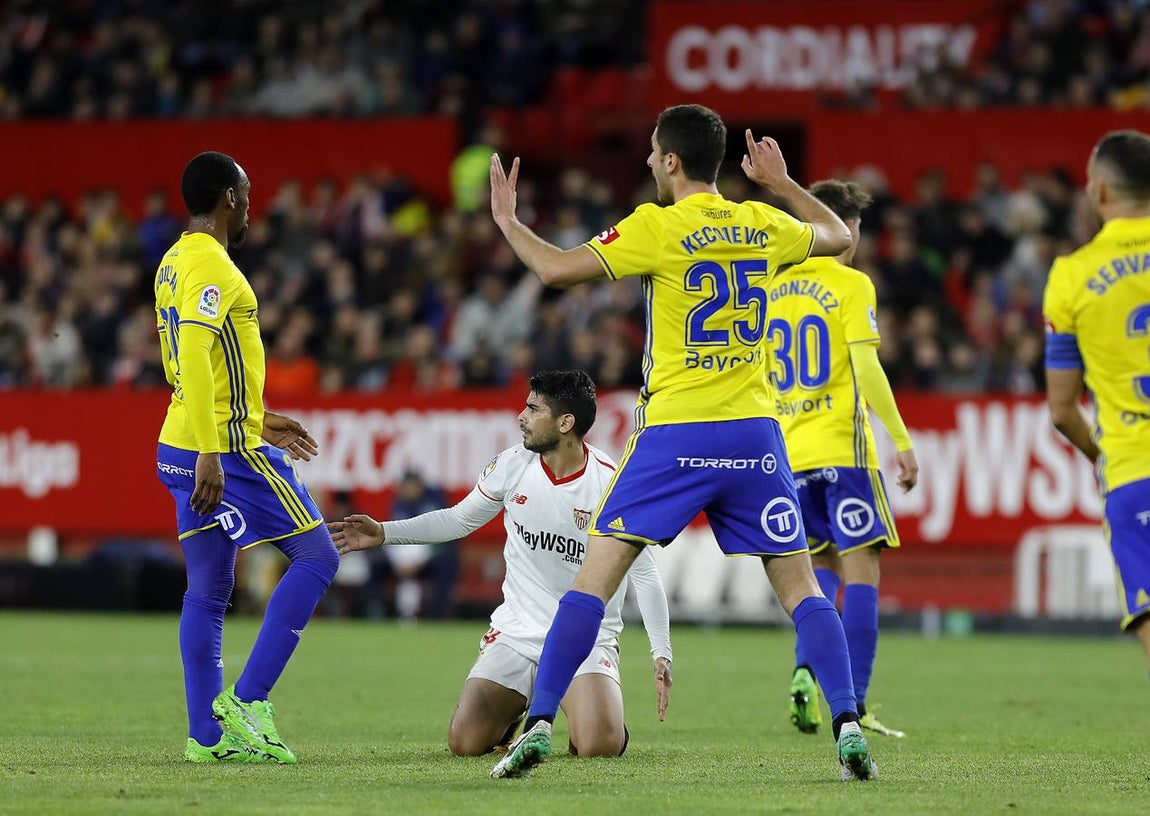 Todas las imágenes del Sevilla-Cádiz