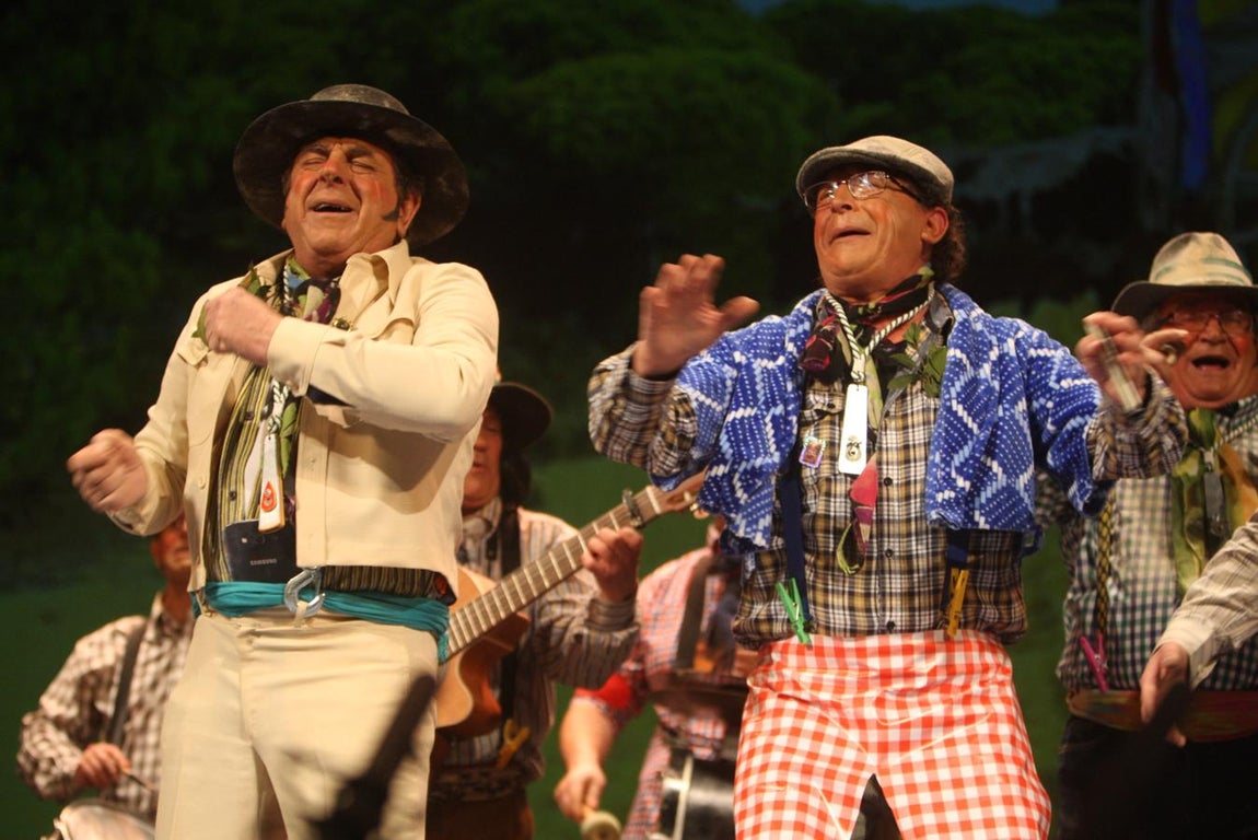 FOTOS: chirigota &#039;Los que vienen de vuelta&#039; COAC 2018