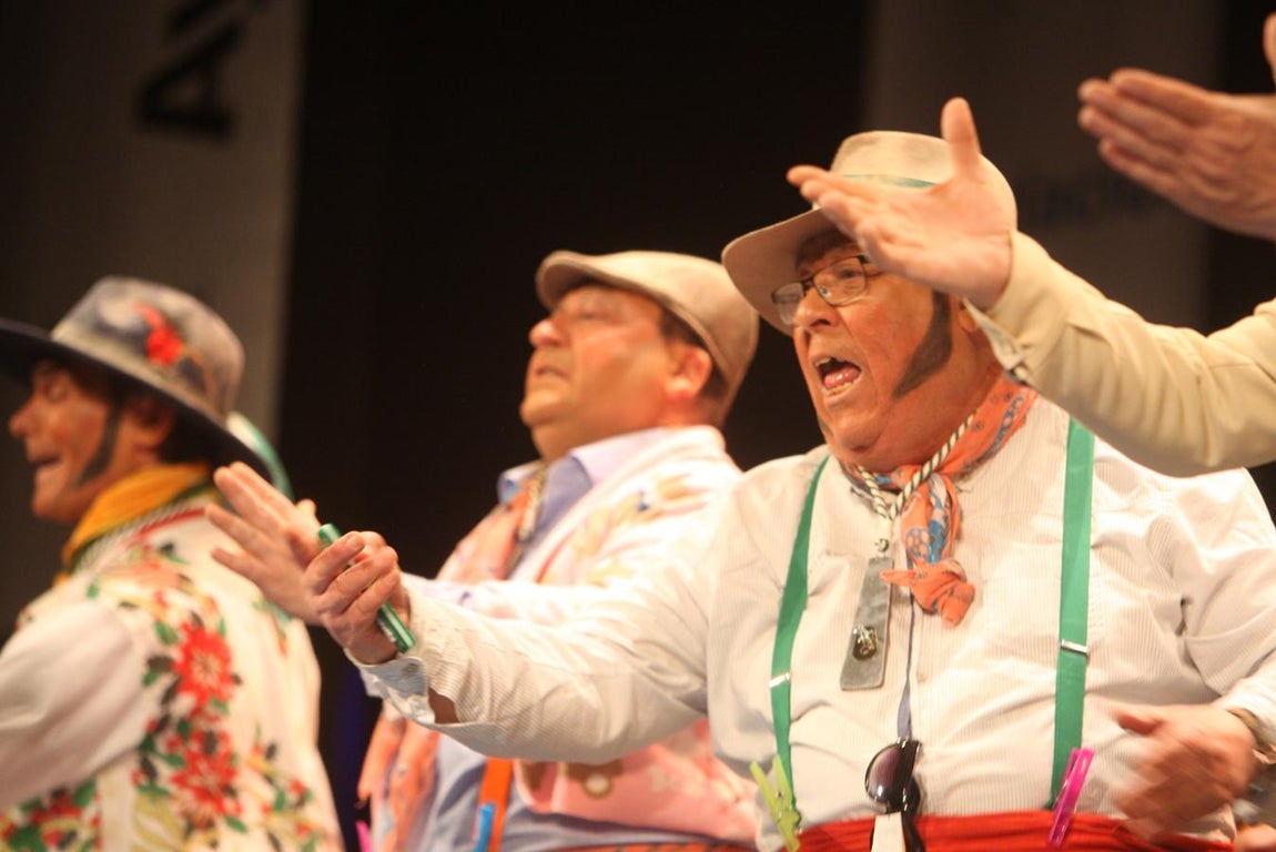 FOTOS: chirigota &#039;Los que vienen de vuelta&#039; COAC 2018