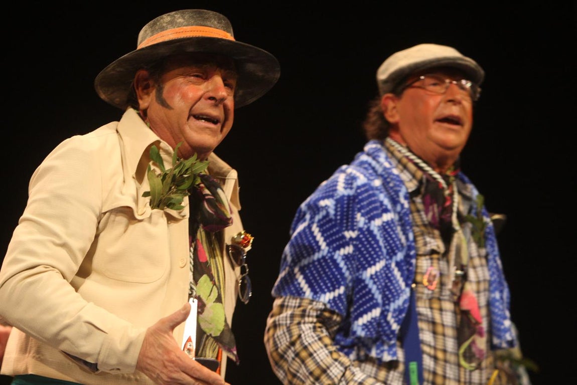 FOTOS: chirigota &#039;Los que vienen de vuelta&#039; COAC 2018