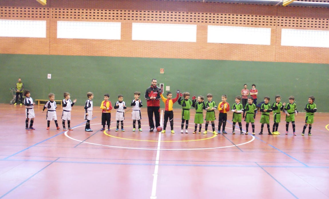 Las mejores imágenes del partido entre Salesianos Carabanchel &quot;B&quot; y Fray Luis de León &quot;A&quot;