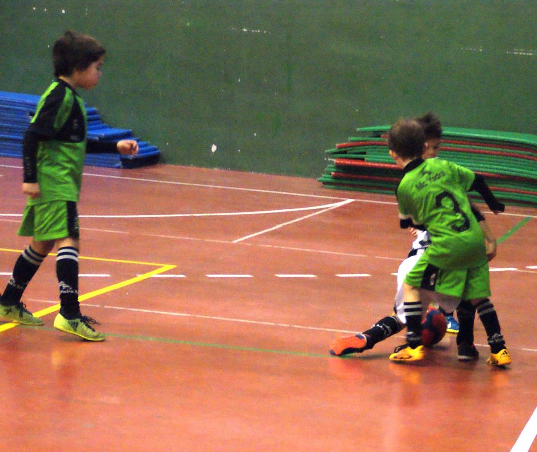 Las mejores imágenes del partido entre Salesianos Carabanchel &quot;B&quot; y Fray Luis de León &quot;A&quot;