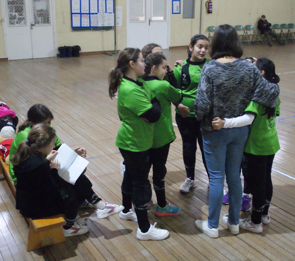 Las mejores imágenes del partido de voleibol alevín mixto entre Rafaela Ybarra y La Salle San Rafael