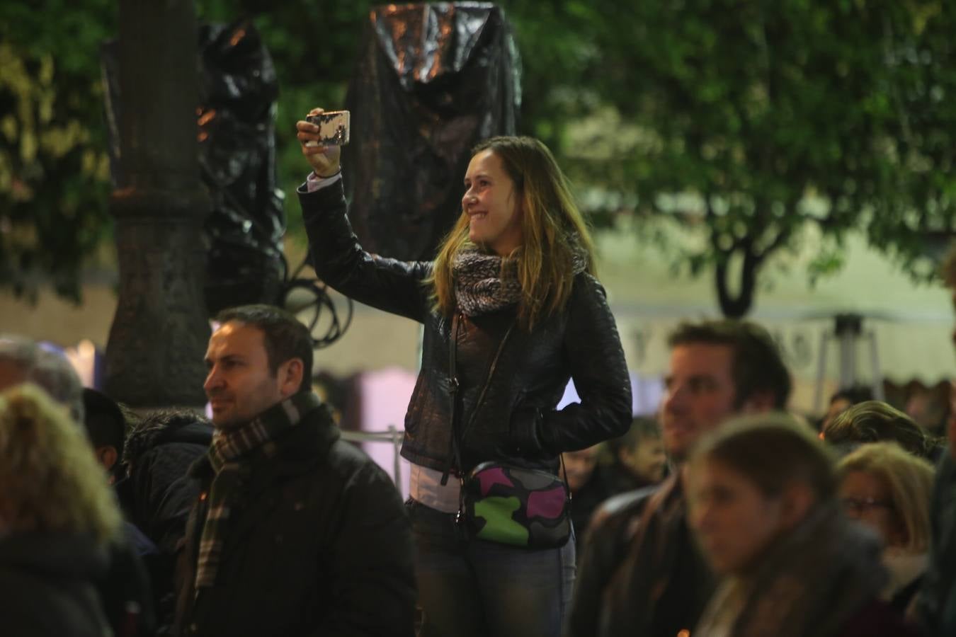 FOTOS: El mal tiempo en Cádiz no enfrió la Pestiñada de Carnaval