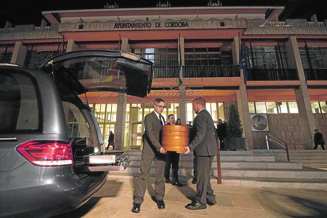 El homenaje de los poetas cordobeses, en imágenes