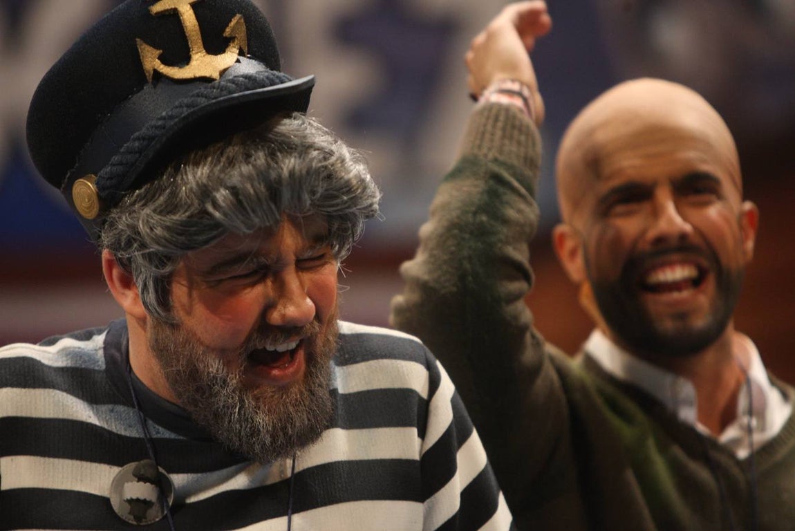 Carnaval de Cádiz 2018: la actuación de la chirigota de Sevilla «Felices a las cuatro», en imágenes