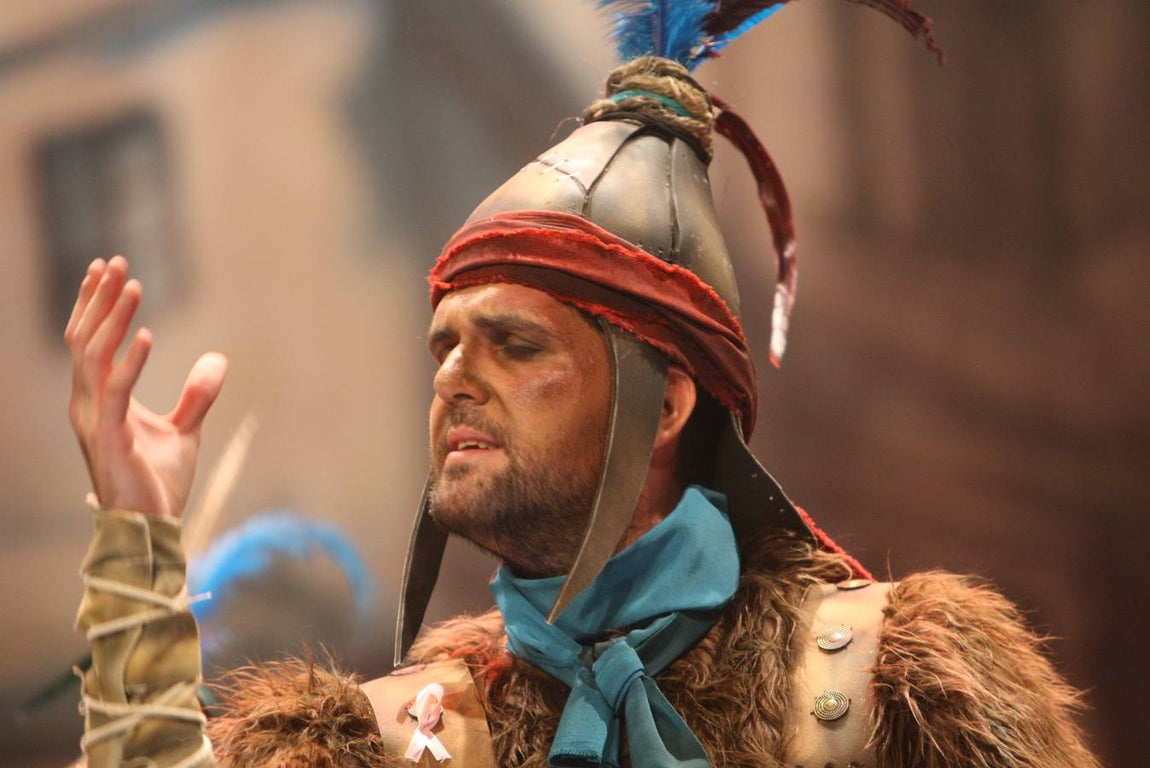 Carnaval de Cádiz 2018: la actuación de «Los cazagigantes» de Sevilla, en imágenes