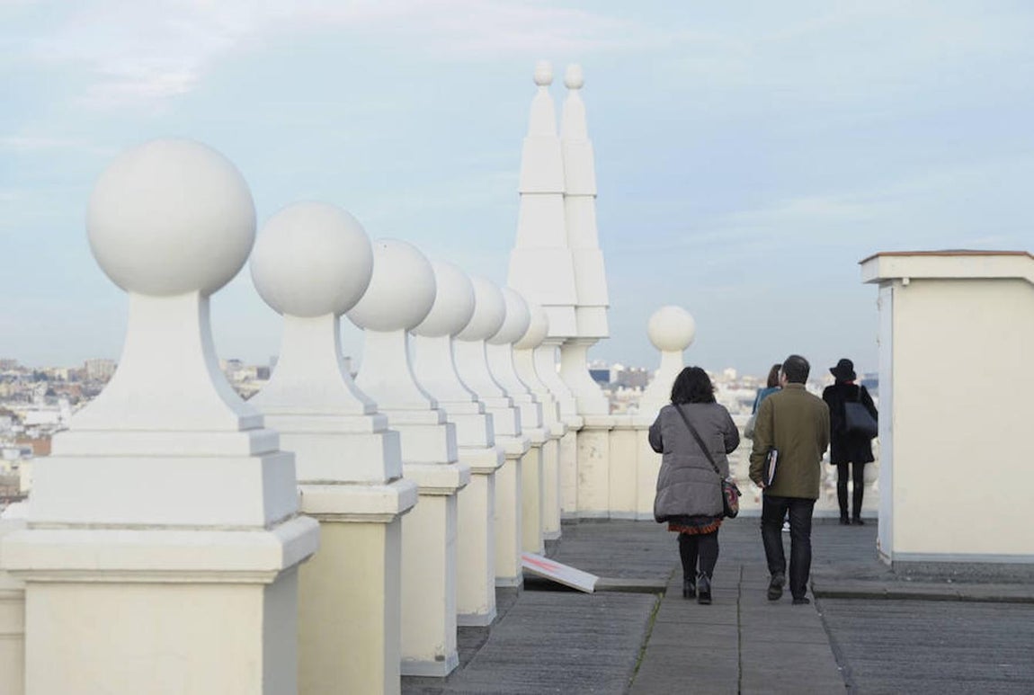 16.. La piscina del hotel en la azotea se recuperará como en el original hotel de los años 50