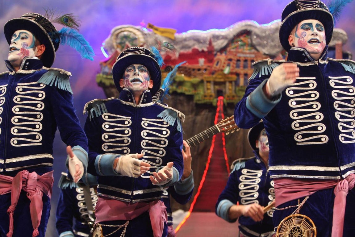 FOTOS: Comparsa La pasarela en el COAC 2018