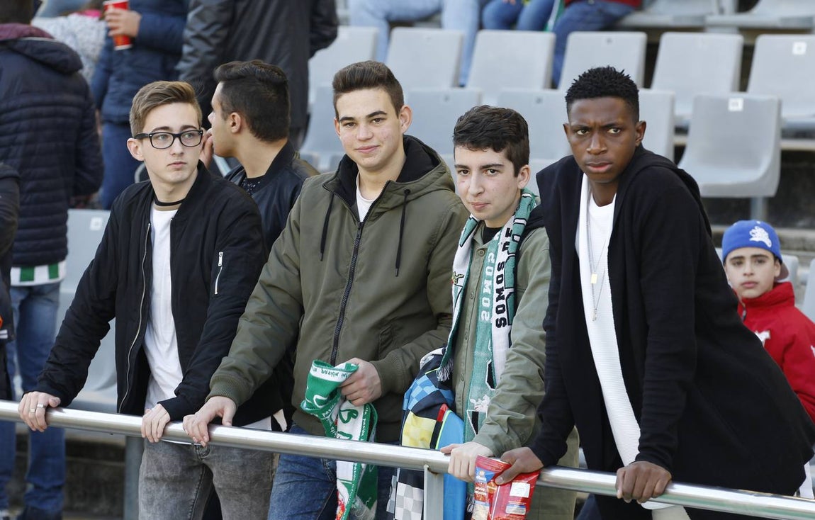 El mejor ambiente de la temporada en el estadio El Arcángel de Córdoba, en imágenes