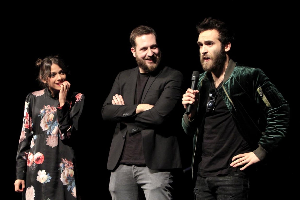 El estreno de «Alicia», de Enrique Muñoz, en imágenes