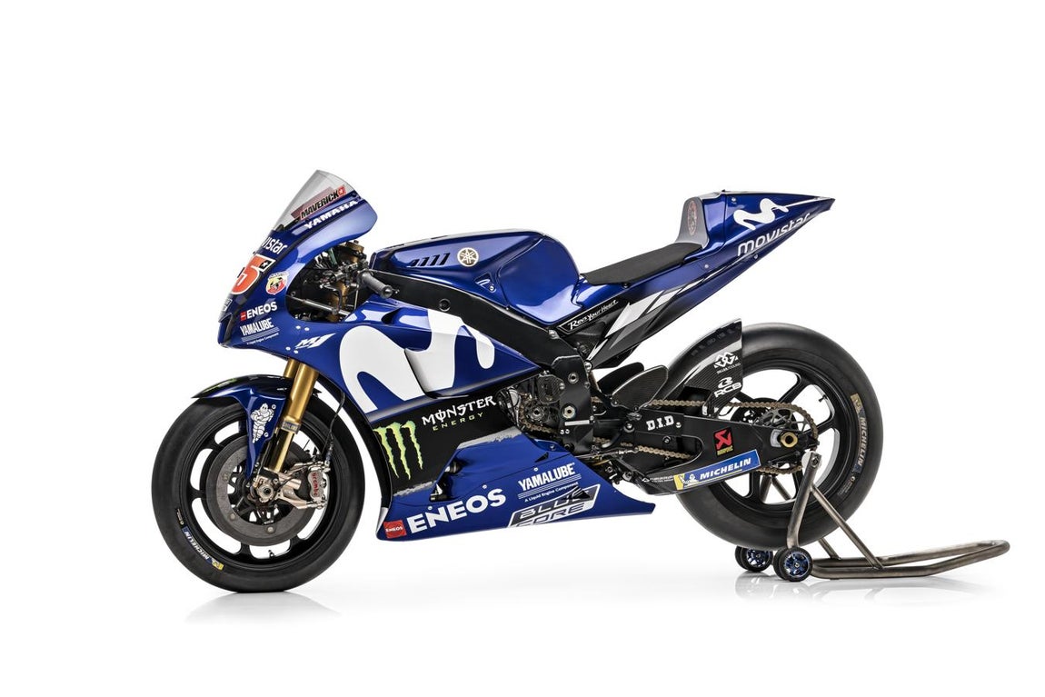 Rossi y Viñales presentan la nueva Yamaha en Madrid