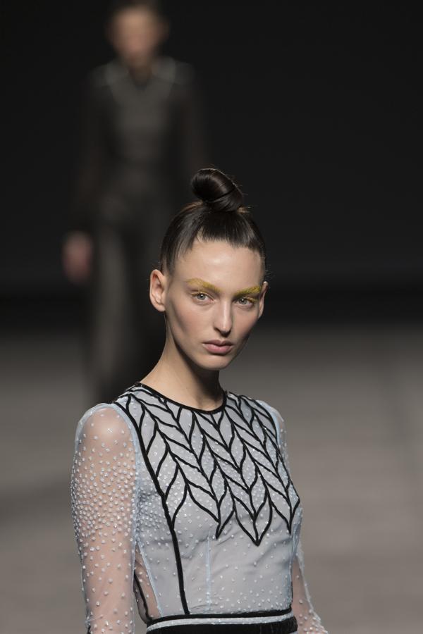 Las transparencias también han tenido su papel protagonista en la nueva colección de Teresa Helbig. 